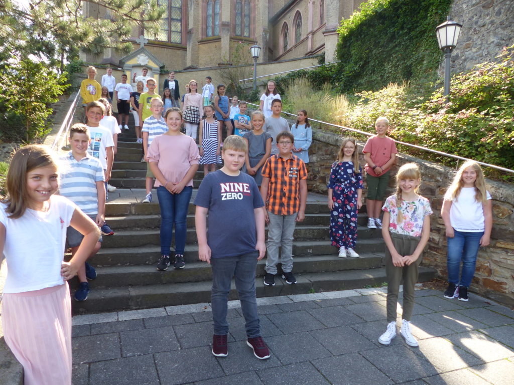 Neue Fünftklässler herzlich auf dem Berg begrüßt - Realschule Calvarienberg Ahrweiler