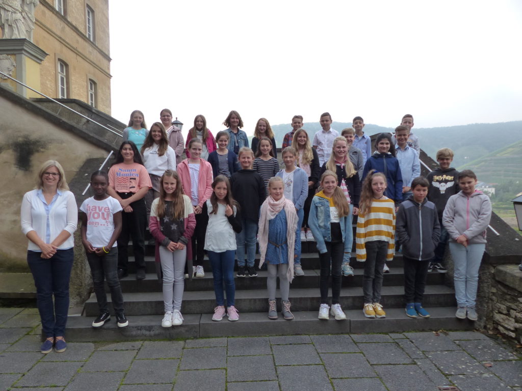 Herzlich willkommen auf dem Calvarienberg, liebe 5a und 5b! - Realschule Calvarienberg Ahrweiler